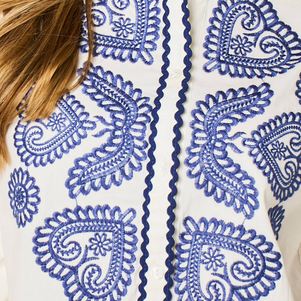 Embroidered hearts cotton shirt in blue