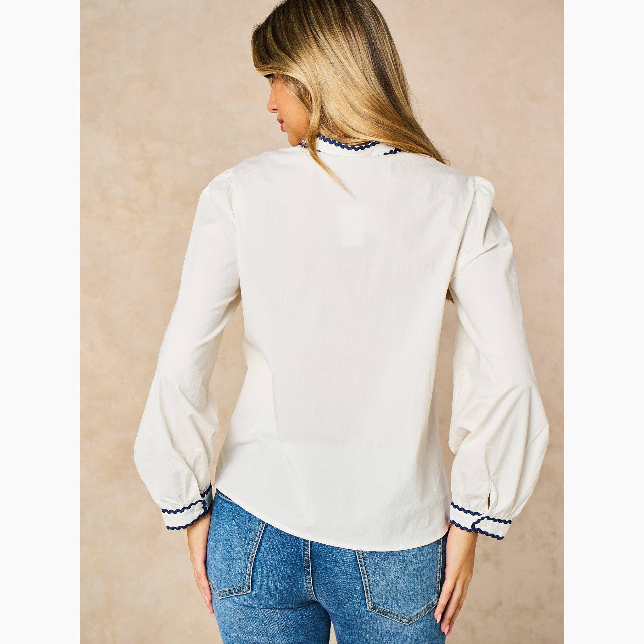 Embroidered hearts cotton shirt in blue