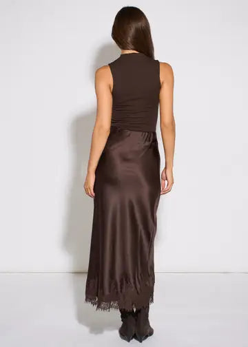 Contrast lace trim skirt